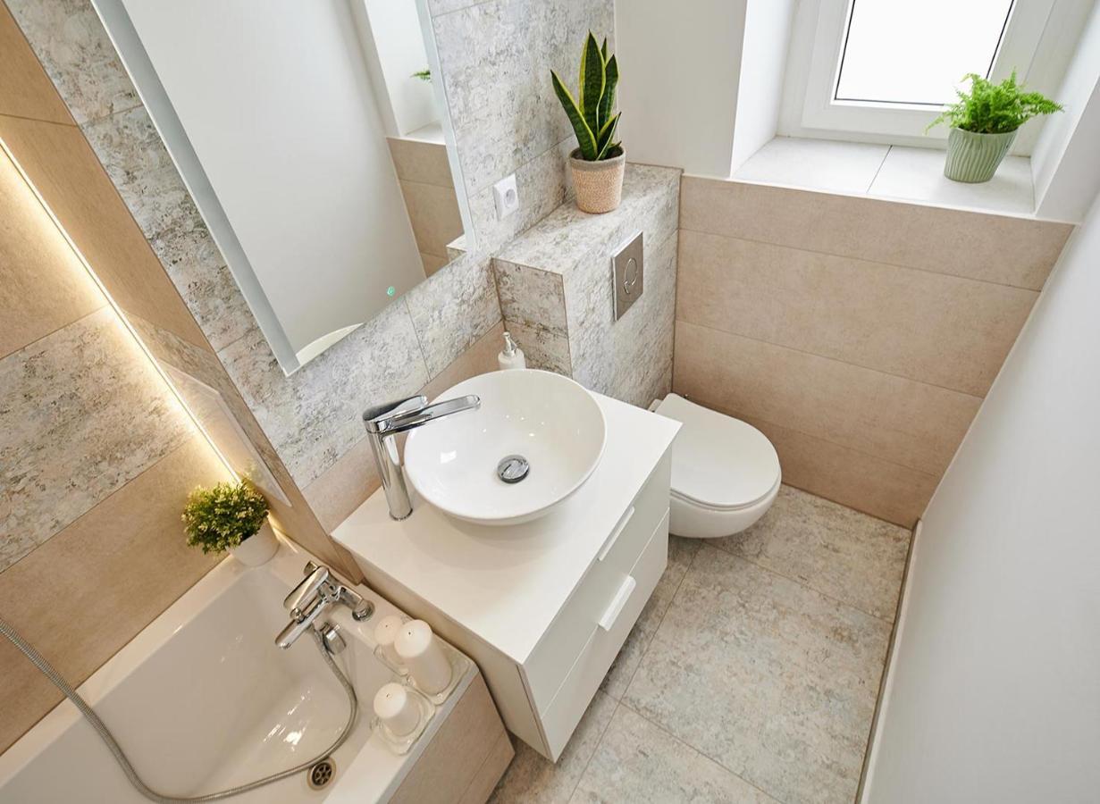 Apartament Pod Wierzba Olsztyn Srodmiescie Exterior foto