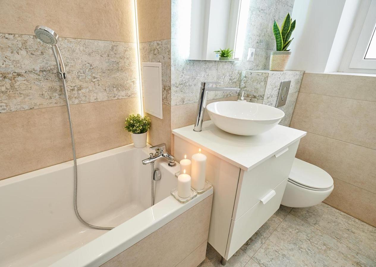 Apartament Pod Wierzba Olsztyn Srodmiescie Exterior foto
